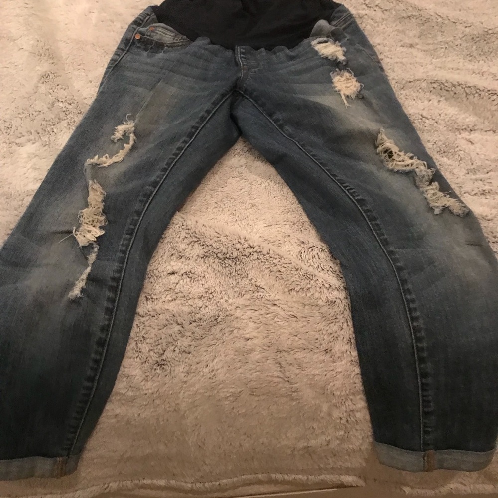 Maternity boyfriend jeans